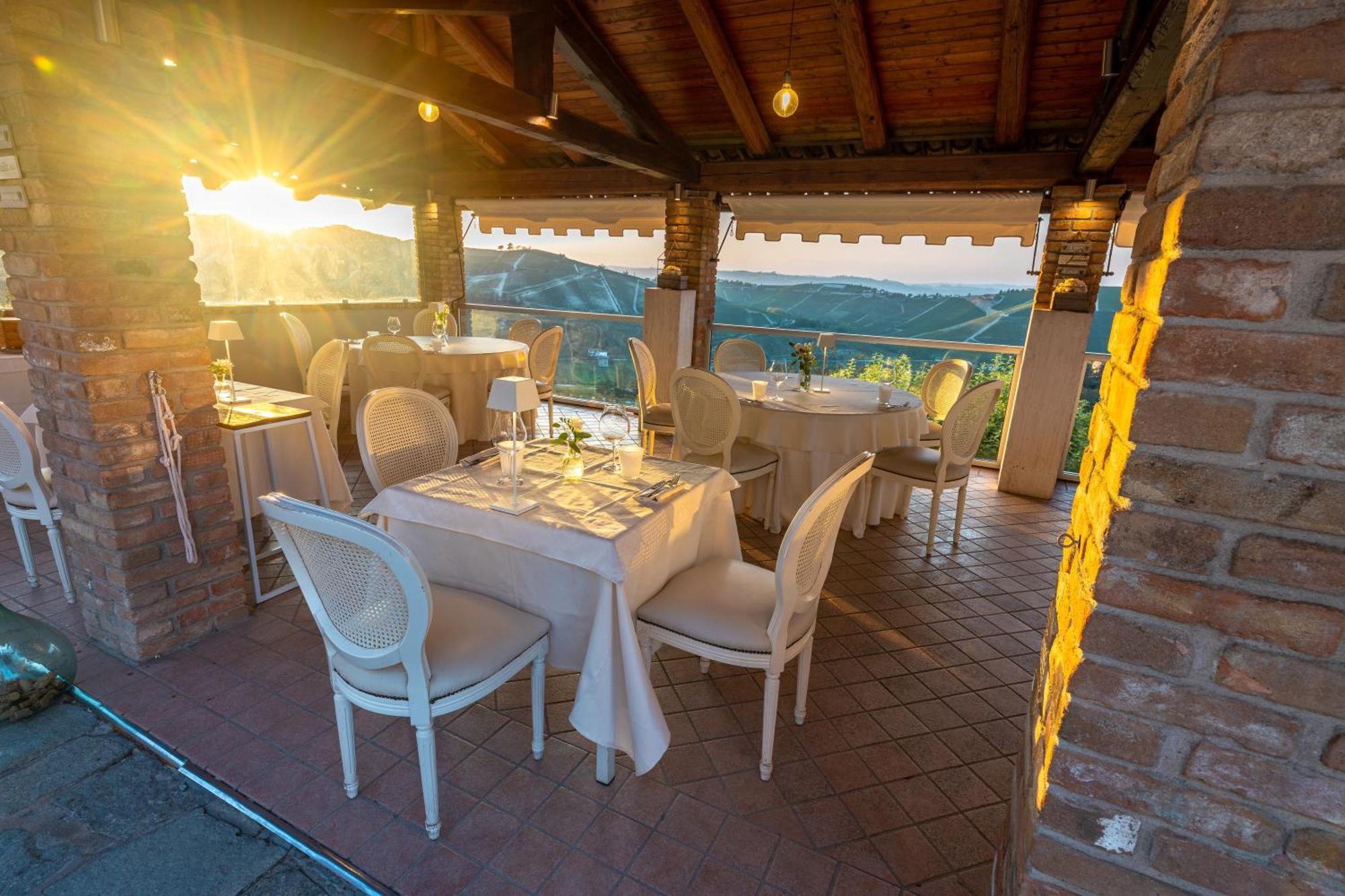Locanda San Giorgio Neviglie Exterior foto